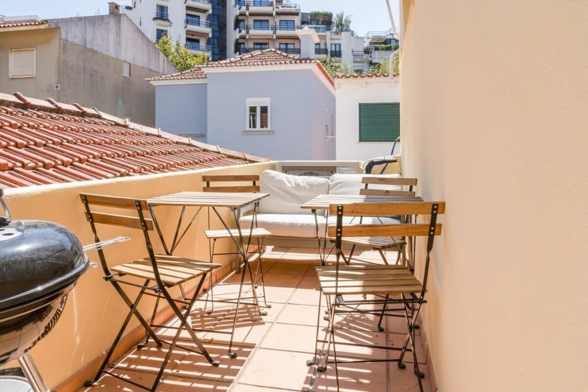Cozy Coastal Getaway 3Br Apartment In Estoril Extérieur photo